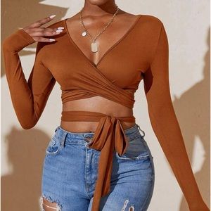 ✨ Shein Solid Criss Cross Tie Waist Top